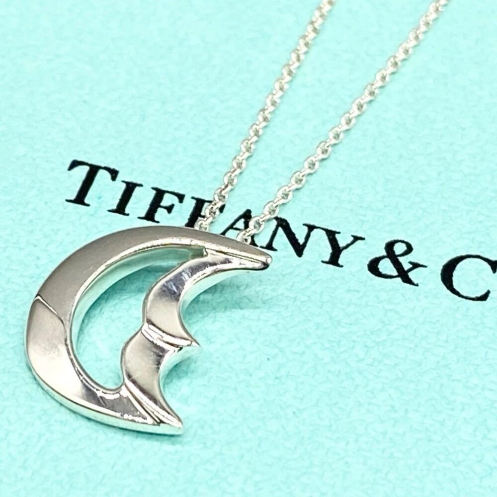 Like New!! Tiffany & Co. Paloma Picasso Sterling Silver Crescent Moon Necklace